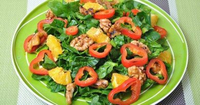 Ispanak Salatası