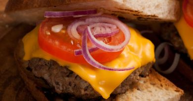 Ev Yapımı Cheeseburger – Gurme Burger