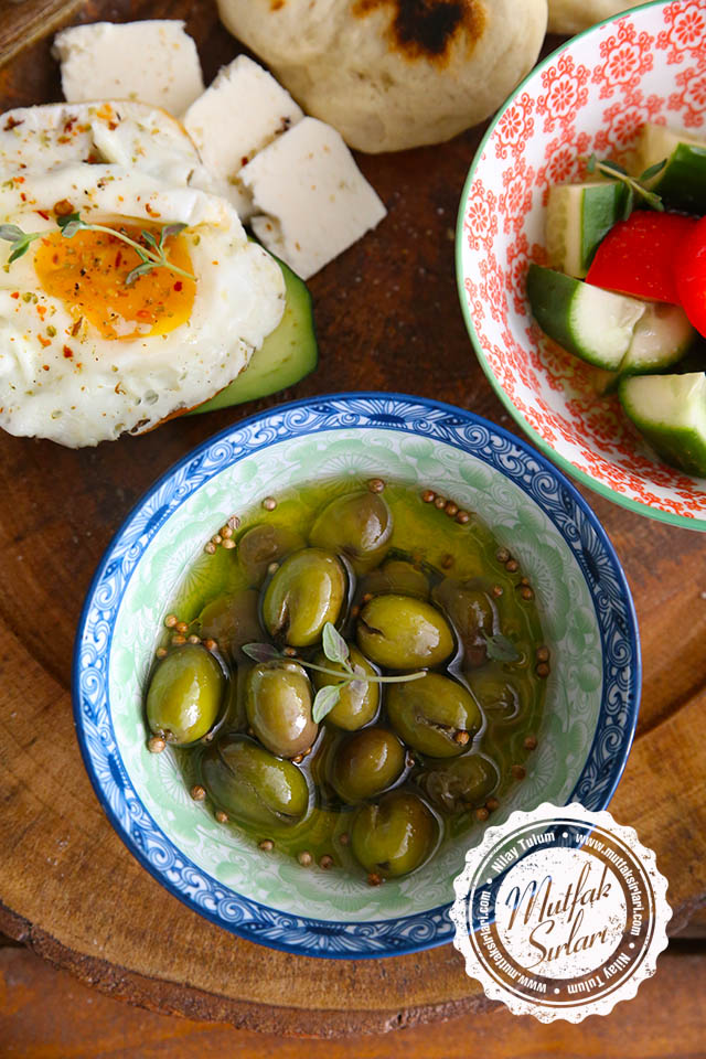 Evde Kırma Yeşil Zeytin Nasıl Yapılır? – Mutfak Sırları – Pratik Yemek  Tarifleri