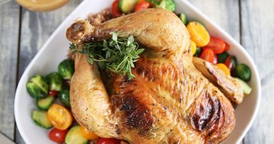 Fırında Tereyağlı Tavuk ve İç Pilavı Nasıl Yapılır?